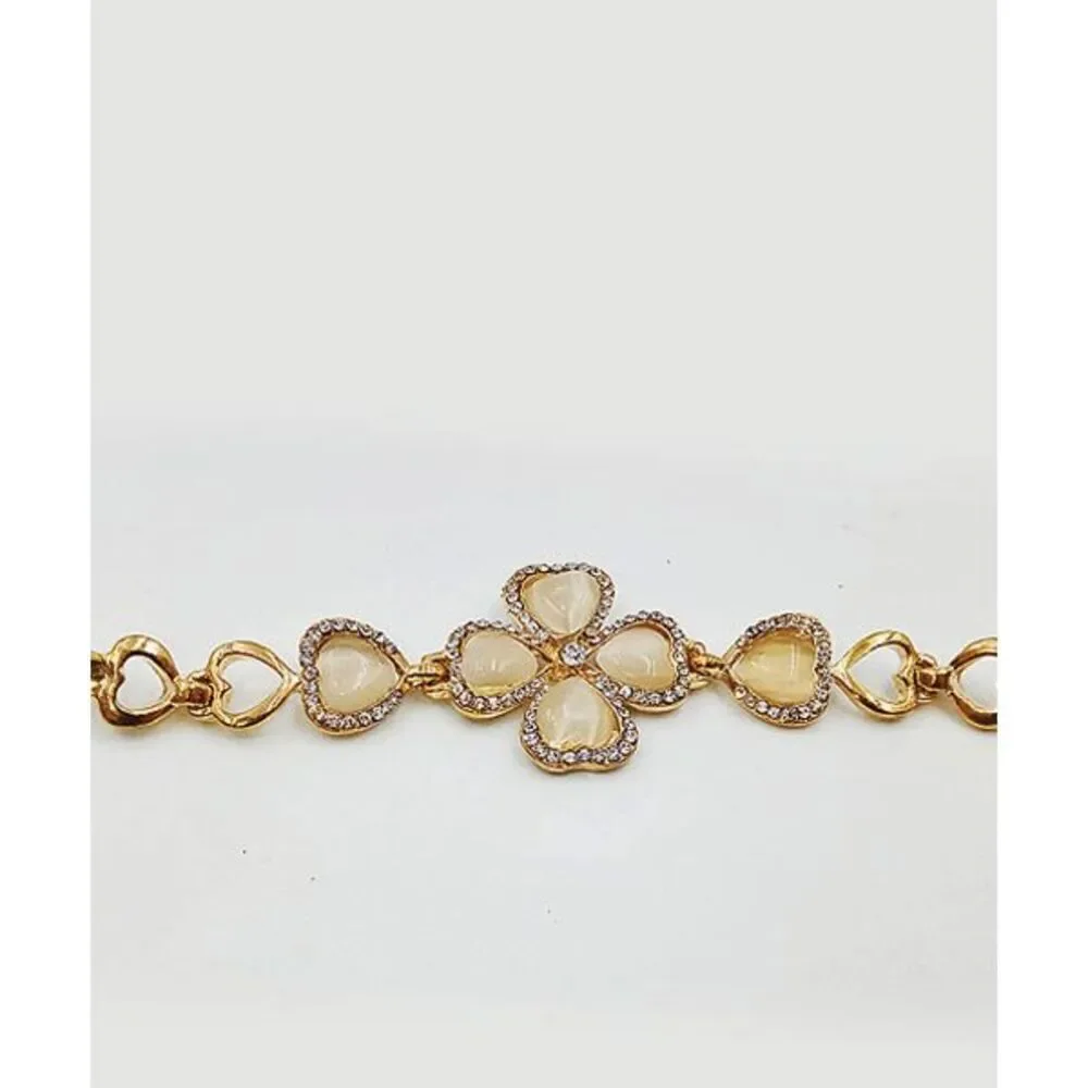 *Clearance* Ladies Flower Tennis Bracelet - Picture 4 of 6